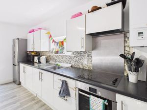 KITCHEN- click for photo gallery